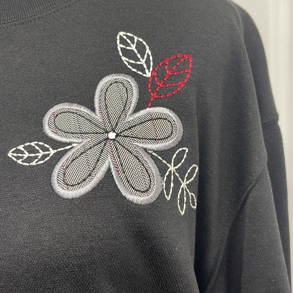 BonWorth Black Embroidered Floral Pullover Sweatshirt Small - Picture 3 of 12